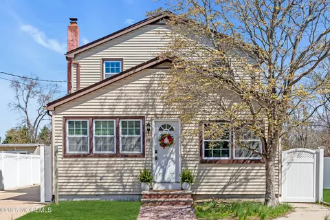 30 South St, Lanoka Harbor, NJ 08734
