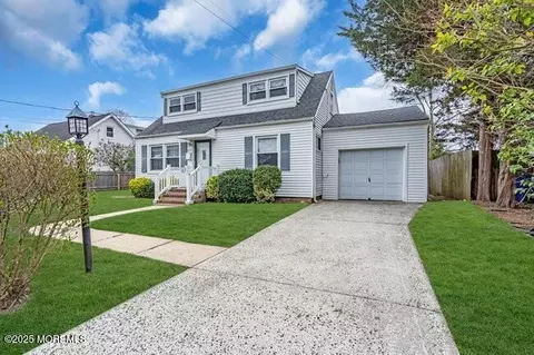813 Claridge Dr, Spring Lake Heights, NJ 07762