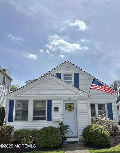 102 Niblick St, Point Pleasant Beach, NJ 08742