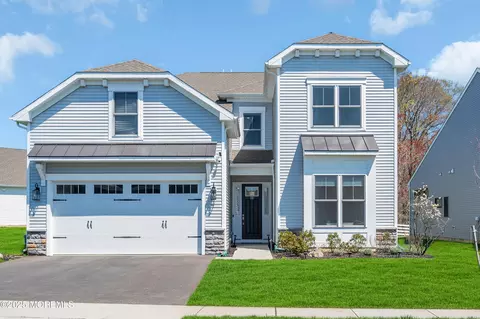 22 Sanctuary Ln, Farmingdale, NJ 07727