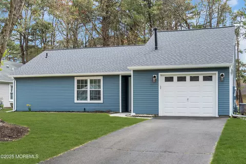 12 Sussex Pl, Forked River, NJ 08731