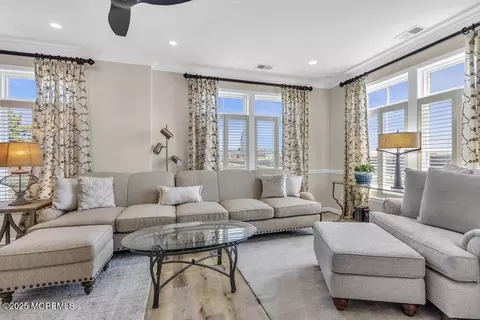 301 Lake Ave #1, Asbury Park, NJ 07712