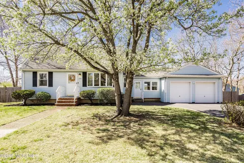 375 20th Ave, Brick, NJ 08724