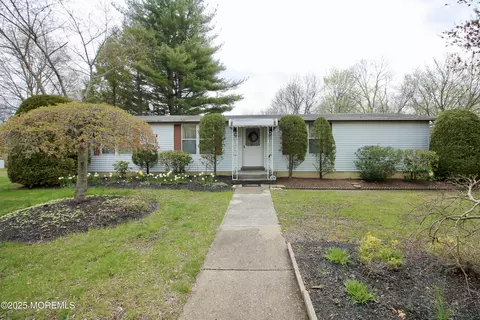530 James St, Freehold, NJ 07728