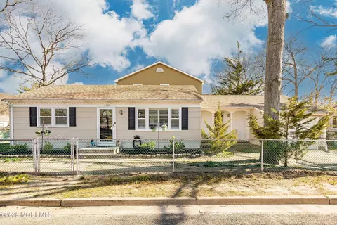 2509 Beech St, Point Pleasant, NJ 08742