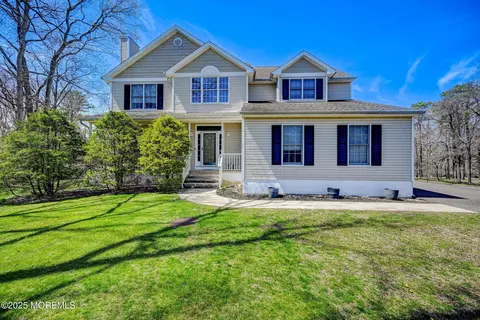 1 A Newtons Corner Rd, Howell, NJ 07731