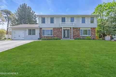 919 Goose Creek Rd, Toms River, NJ 08753