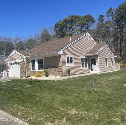134 Pine Oak Blvd, Barnegat, NJ 08005