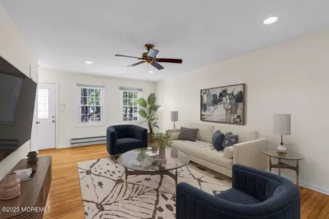 5 Plaza De Las Flores #C, Freehold, NJ 07728