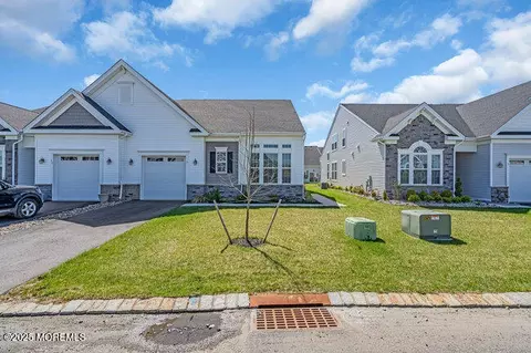 9 Saratoga Rd, New Egypt, NJ 08533