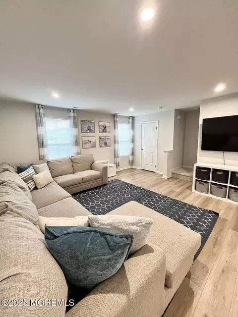506 Cyprus Ct, Forked River, NJ 08731 photo 8