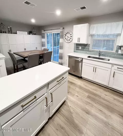 506 Cyprus Ct, Forked River, NJ 08731 photo 5
