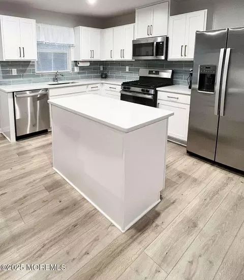 506 Cyprus Ct, Forked River, NJ 08731 photo 3