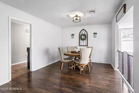 Dining - 10 Oneida Ave, Waretown, NJ 08758 photo 1 of 2