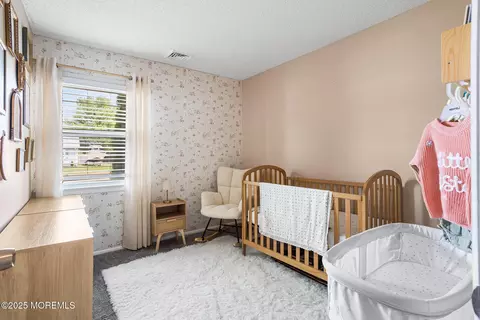 Bedroom - 10 Oneida Ave, Waretown, NJ 08758 photo 1 of 6