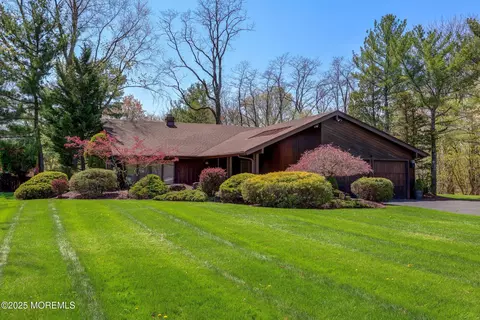 735 Elton Adelphia Rd, Freehold, NJ 07728