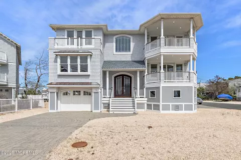 9 Lange Ave, Harvey Cedars, NJ 08008