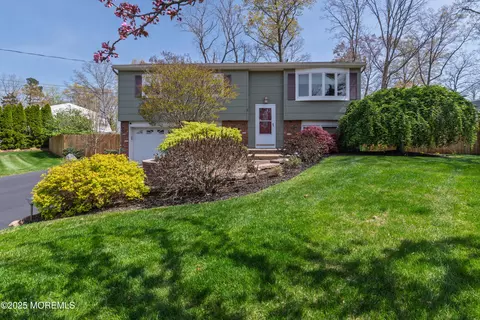 131 N Curtis Pl, Toms River, NJ 08753