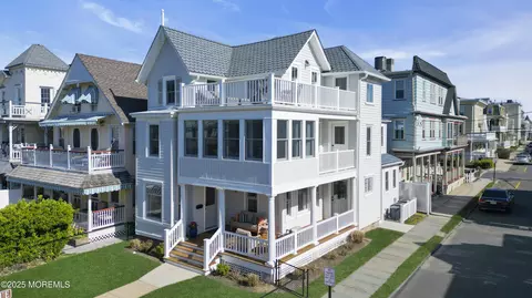 17 Webb Ave, Ocean Grove, NJ 07756