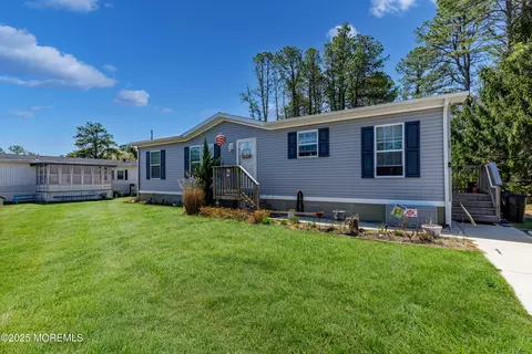 11 Warbler Ct, Whiting, NJ 08759
