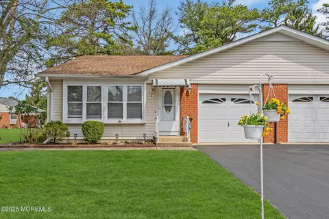 131 Constitution Blvd #A, Whiting, NJ 08759