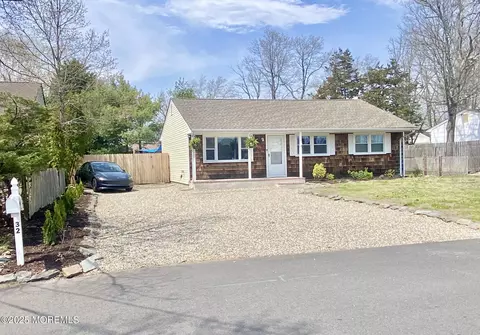 32 Birch Dr, Brick, NJ 08723