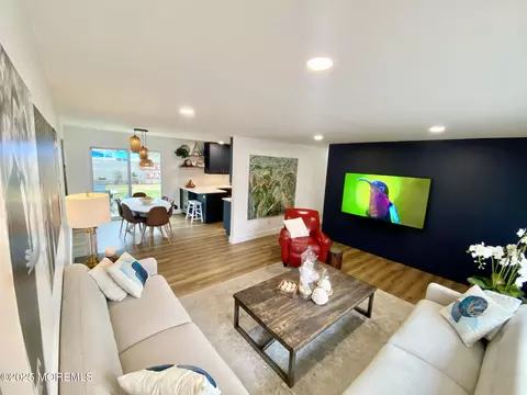Living - 32 Birch Dr, Brick, NJ 08723 photo 2 of 2