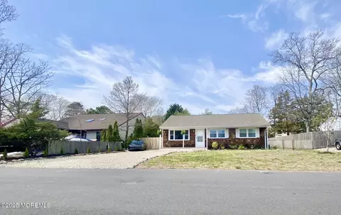 Exterior - 32 Birch Dr, Brick, NJ 08723 photo 4 of 4