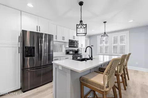 Kitchen - 6 Viola Ave, Leonardo, NJ 07737 photo 3 of 6