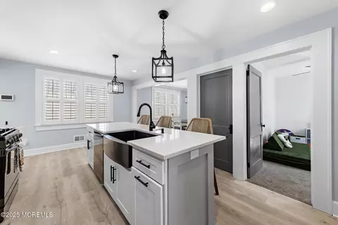 Kitchen - 6 Viola Ave, Leonardo, NJ 07737 photo 4 of 6