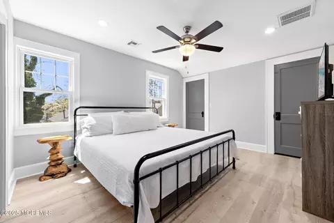 Bedroom - 6 Viola Ave, Leonardo, NJ 07737 photo 1 of 5