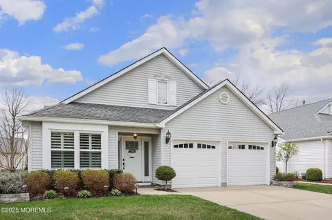 51 S Baker Dr, Jackson, NJ 08527