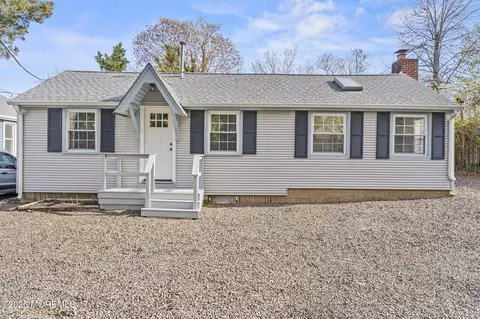 1626 Whittier Ave, Toms River, NJ 08753