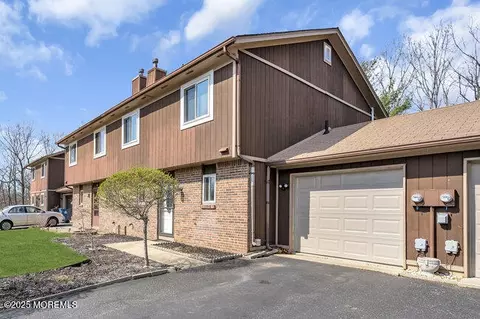 7 Owl Rd #1000, Howell, NJ 07731