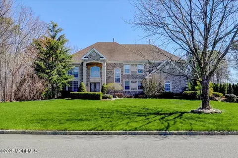 17 Woods Edge Dr, Jackson, NJ 08527