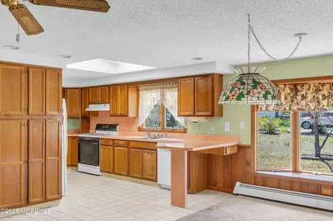 Kitchen - 7 Dock Ave, Waretown, NJ 08758 photo 5 of 5