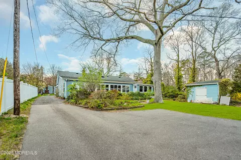 Exterior - 7 Dock Ave, Waretown, NJ 08758 photo 5 of 8