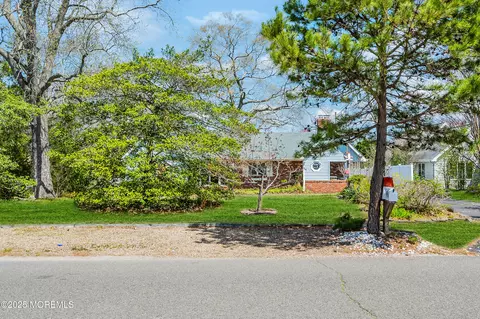 Exterior - 7 Dock Ave, Waretown, NJ 08758 photo 1 of 8