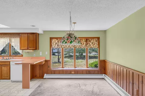 Dining - 7 Dock Ave, Waretown, NJ 08758 photo 1 of 2