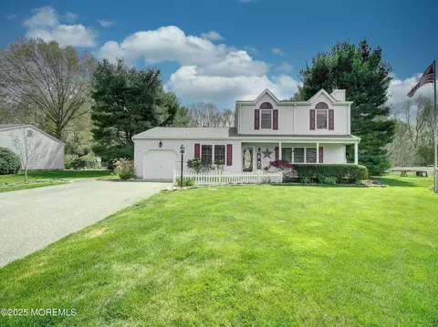 7 Anita Dr, Jackson, NJ 08527