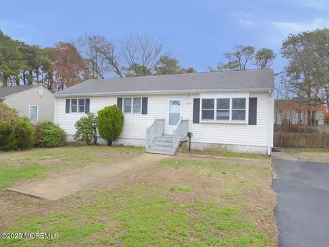 124 Coral Dr, Brick, NJ 08724