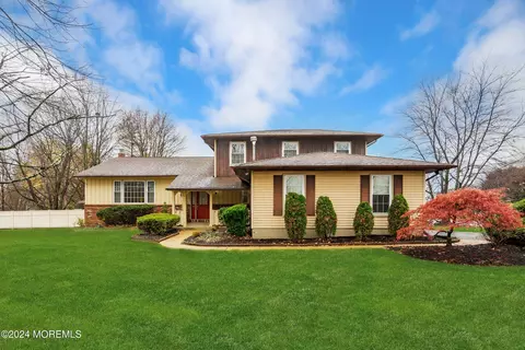 2 Michael Mccorristin Rd, Hamilton Square, NJ 08690