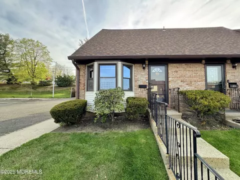 90 Village Green Way, Hazlet, NJ 07730