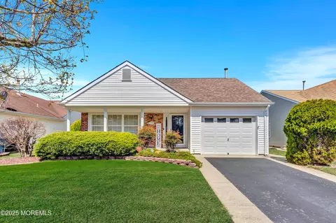 155 Canterbury Ln, Toms River, NJ 08757