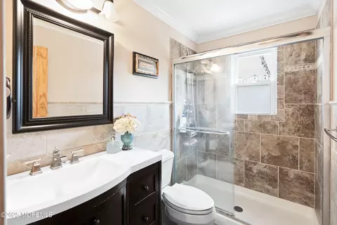 Bath - 21 Drexel Dr, Jackson, NJ 08527 photo 2 of 3