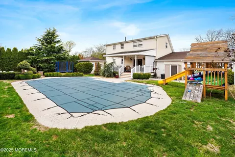 Exterior - 21 Drexel Dr, Jackson, NJ 08527 photo 5 of 10