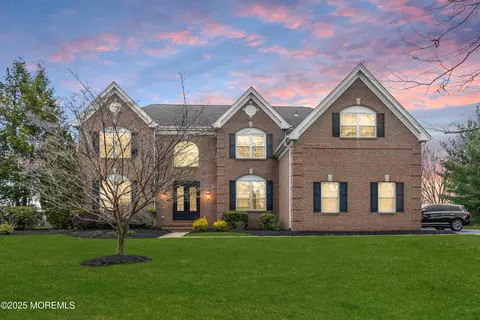 55 Cliffwood Dr, Allentown, NJ 08501