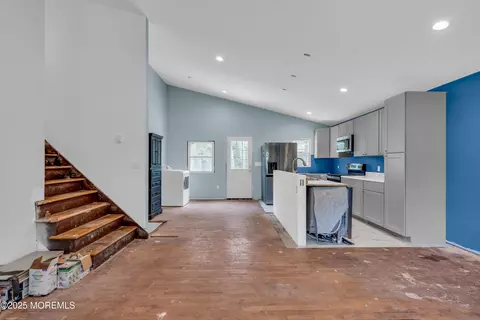Entry Way - 2403 Lake Dr, Forked River, NJ 08731 photo 1 of 4