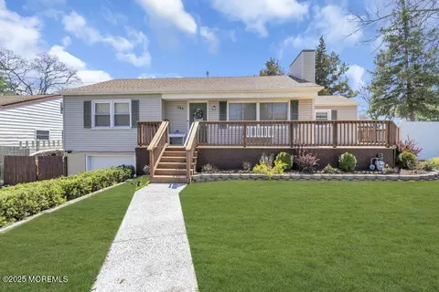 348 18th Ave, Brick, NJ 08724 photo 1