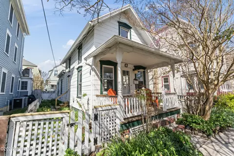 93 Main Ave, Ocean Grove, NJ 07756